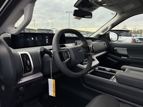 New 2026 Ford Expedition Max Active image 10