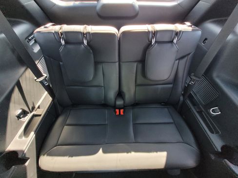 Used 2025 Ford Explorer ST AWD/4WD image 17