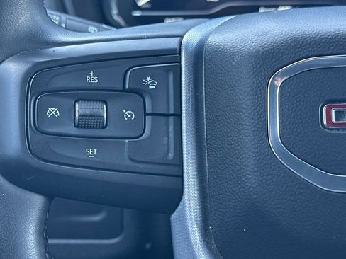 Used 2023 GMC Yukon XL SLT image 36