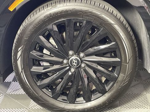 Used 2024 Hyundai Palisade Calligraphy image 9