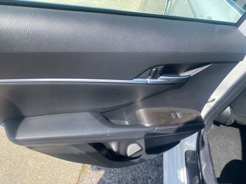 Used 2023 Toyota Camry LE image 12