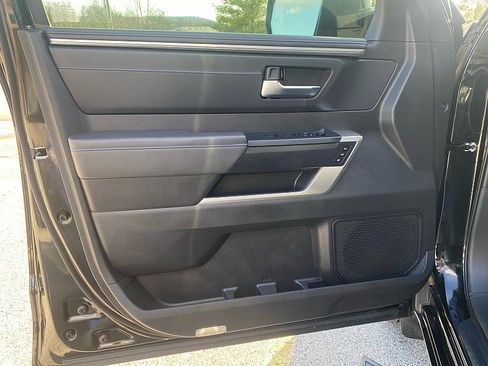 Used 2025 Toyota Sequoia Platinum image 13