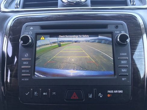 Used 2017 Buick Enclave Premium AWD/4WD image 21