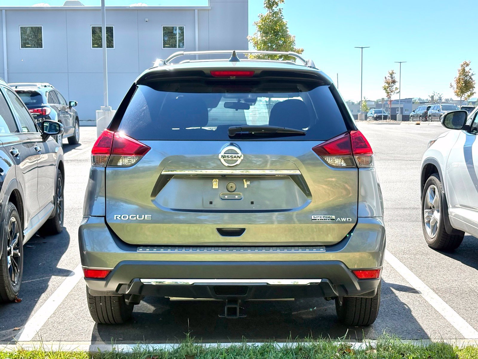 Used 2020 Nissan Rogue S w/ Special Edition Package AWD/4WD image 5