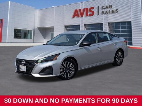 Used 2025 Nissan Altima 2.5 SV FWD image 1