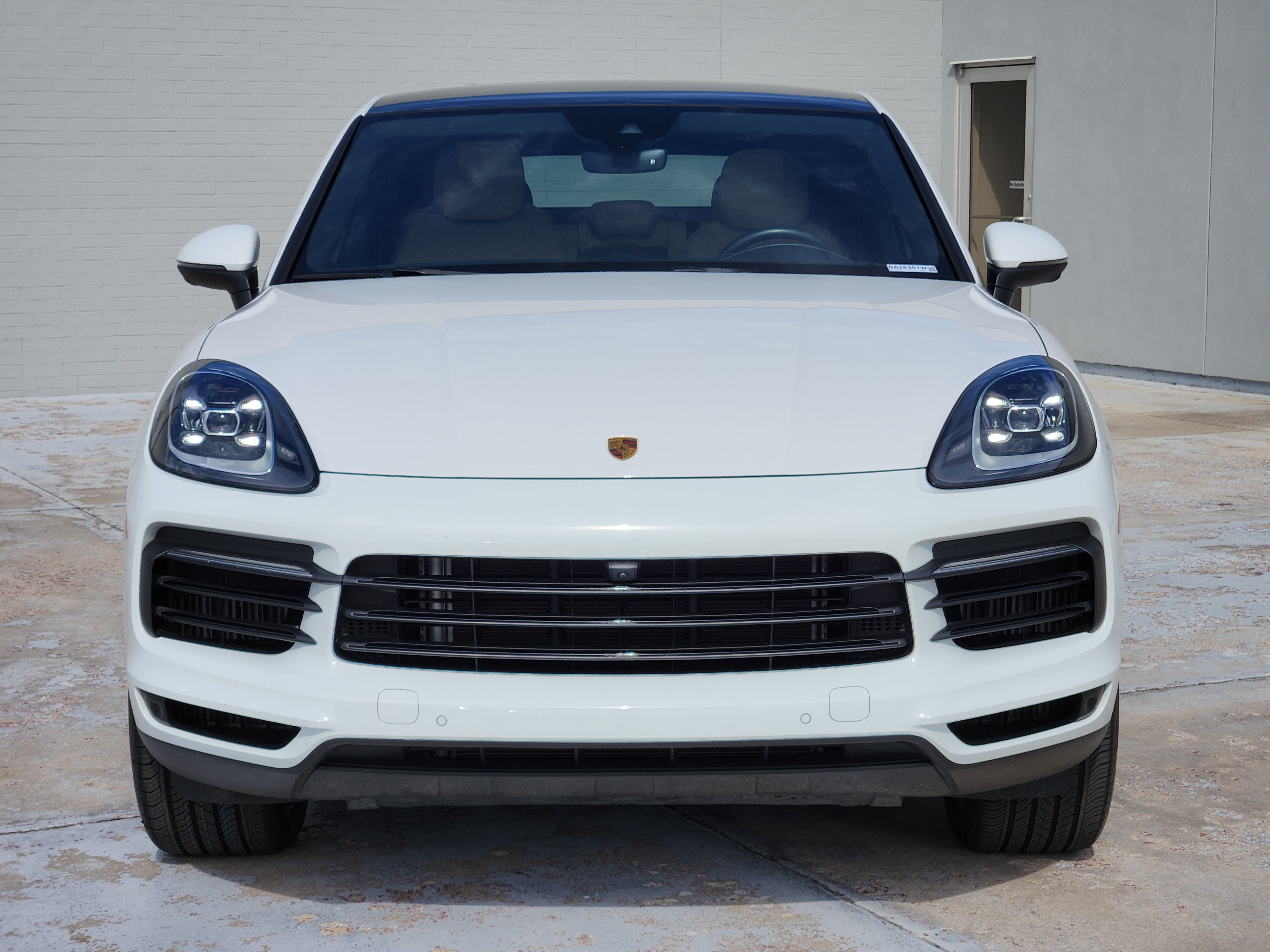 Used 2023 Porsche Cayenne Coupe AWD/4WD image 3