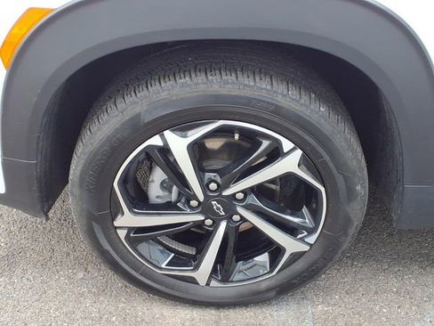 Used 2023 Chevrolet TrailBlazer RS w/ Convenience Package AWD/4WD image 8
