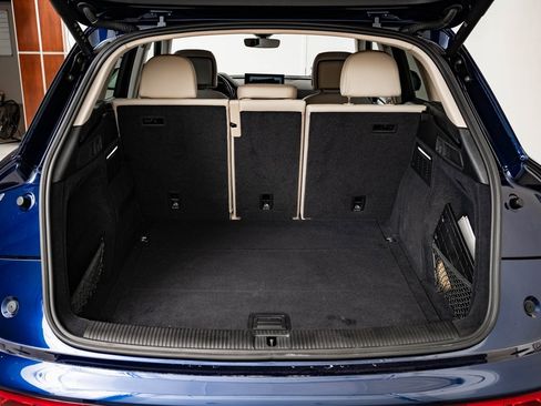 Certified 2025 Audi Q5 2.0T Premium w/ Convenience Plus Package image 21