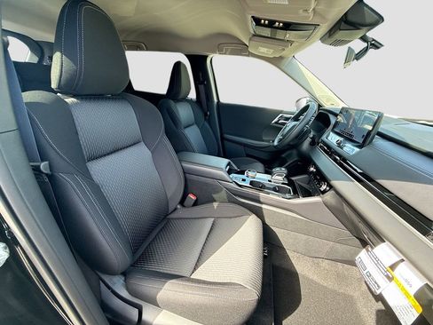 New 2026 Mitsubishi Outlander ES image 28