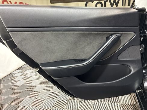 Used 2019 Tesla Model 3 Mid Range RWD image 19
