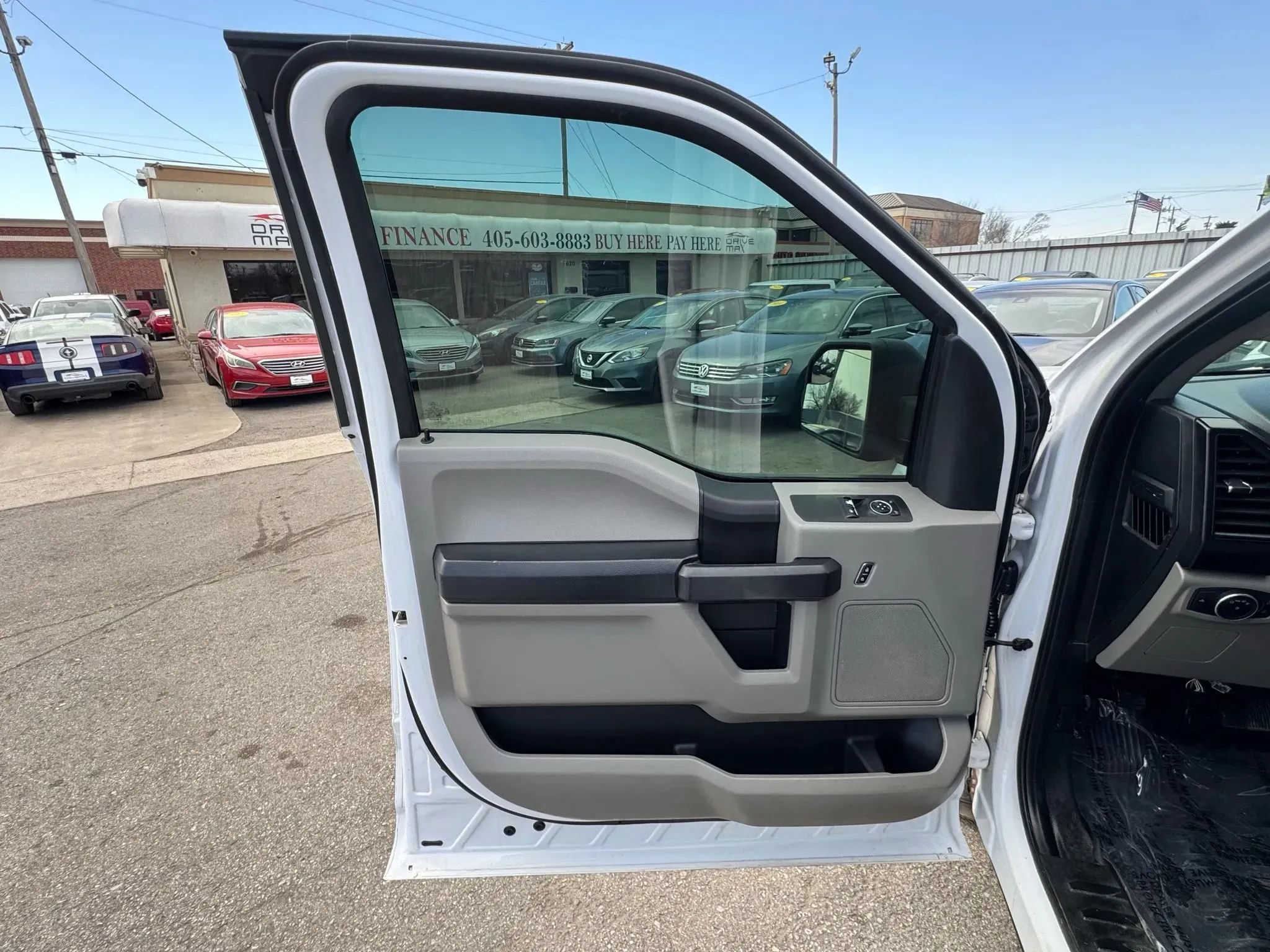 Used 2017 Ford F150 XL w/ Equipment Group 101A Mid AWD/4WD image 24