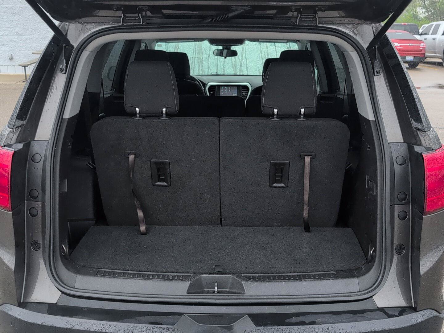 Used 2019 GMC Acadia SLE AWD/4WD image 7