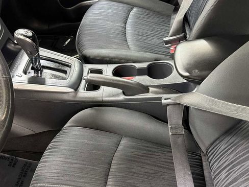 Used 2017 Nissan Sentra SV FWD image 22