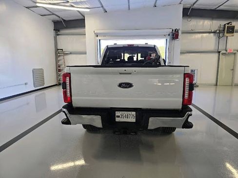 Used 2023 Ford F250 Lariat w/ FX4 Off-Road Package AWD/4WD image 6