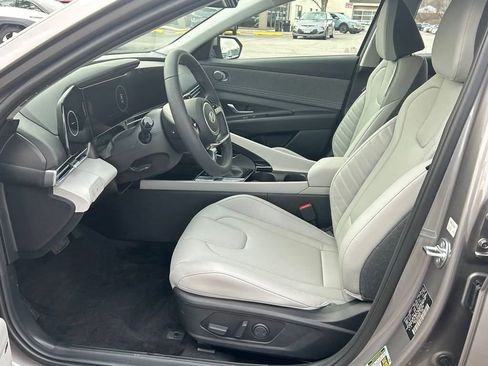 New 2024 Hyundai Elantra Limited image 14
