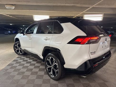 Used 2024 Toyota RAV4 XSE w/ Premium Package image 5