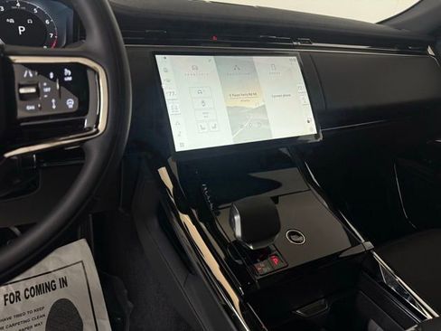 New 2025 Land Rover Range Rover Sport Dynamic SE image 36