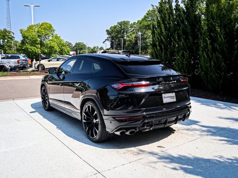 Used 2021 Lamborghini Urus AWD/4WD image 9