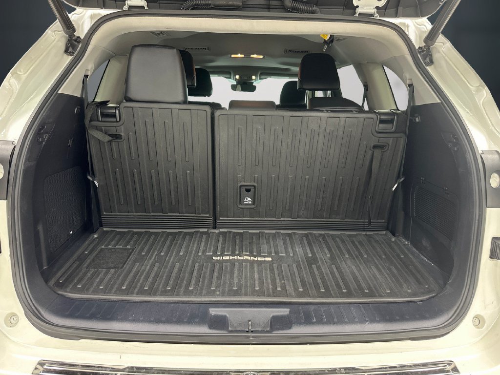 Used 2021 Toyota Highlander Limited AWD/4WD image 12
