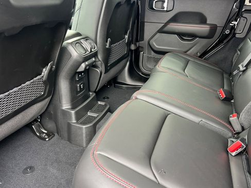 New 2026 Jeep Wrangler Unlimited Rubicon image 14