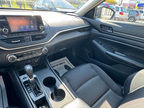 Used 2023 Nissan Altima 2.5 S FWD image 16