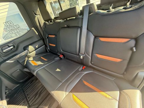 Used 2019 GMC Sierra 1500 AT4 w/ AT4 Premium Package AWD/4WD image 18