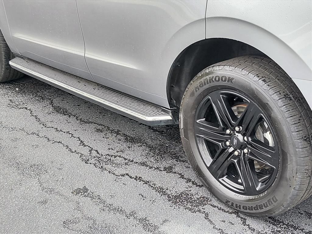Certified 2021 Ford Expedition XLT RWD image 17