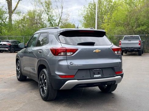 Used 2021 Chevrolet TrailBlazer LT w/ Convenience Package FWD image 4