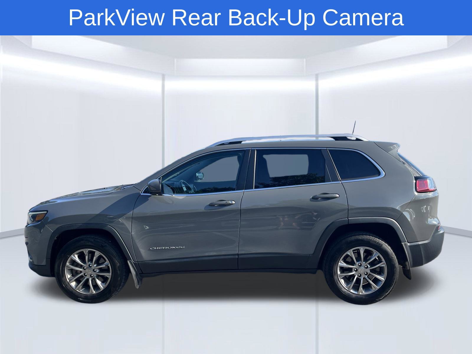 Used 2019 Jeep Cherokee Latitude Plus w/ Cold Weather Group AWD/4WD image 9