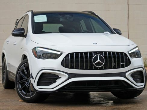Used 2025 Mercedes-Benz GLA 35 AMG 4MATIC w/ AMG Aerodynamics Package image 4