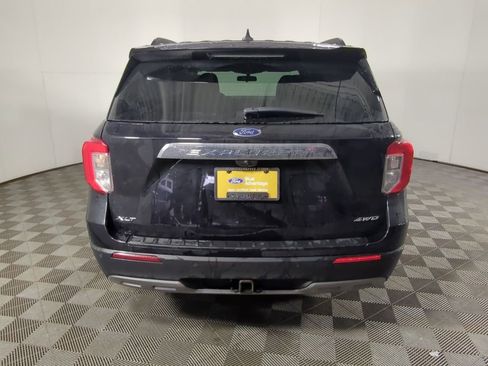 Certified 2022 Ford Explorer XLT w/ Equipment Group 202A image 6