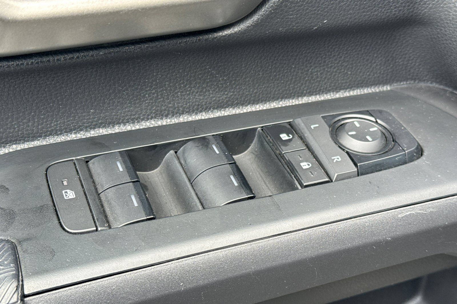 Certified 2024 Toyota Tacoma TRD Sport AWD/4WD image 15
