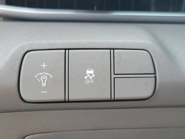 New 2026 Hyundai Elantra Sport FWD image 19