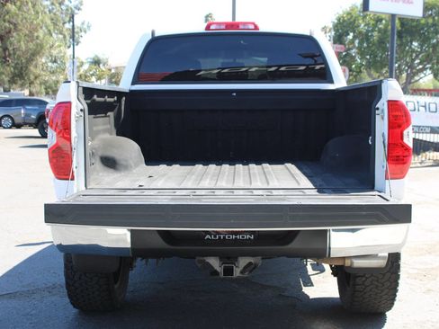 Used 2017 Toyota Tundra SR5 w/ SR5 Upgrade Package RWD image 28