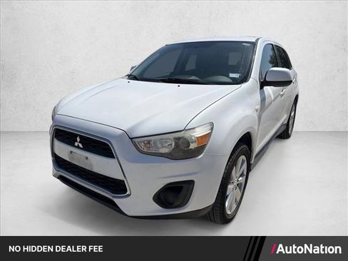 Used 2014 Mitsubishi Outlander Sport ES FWD image 1