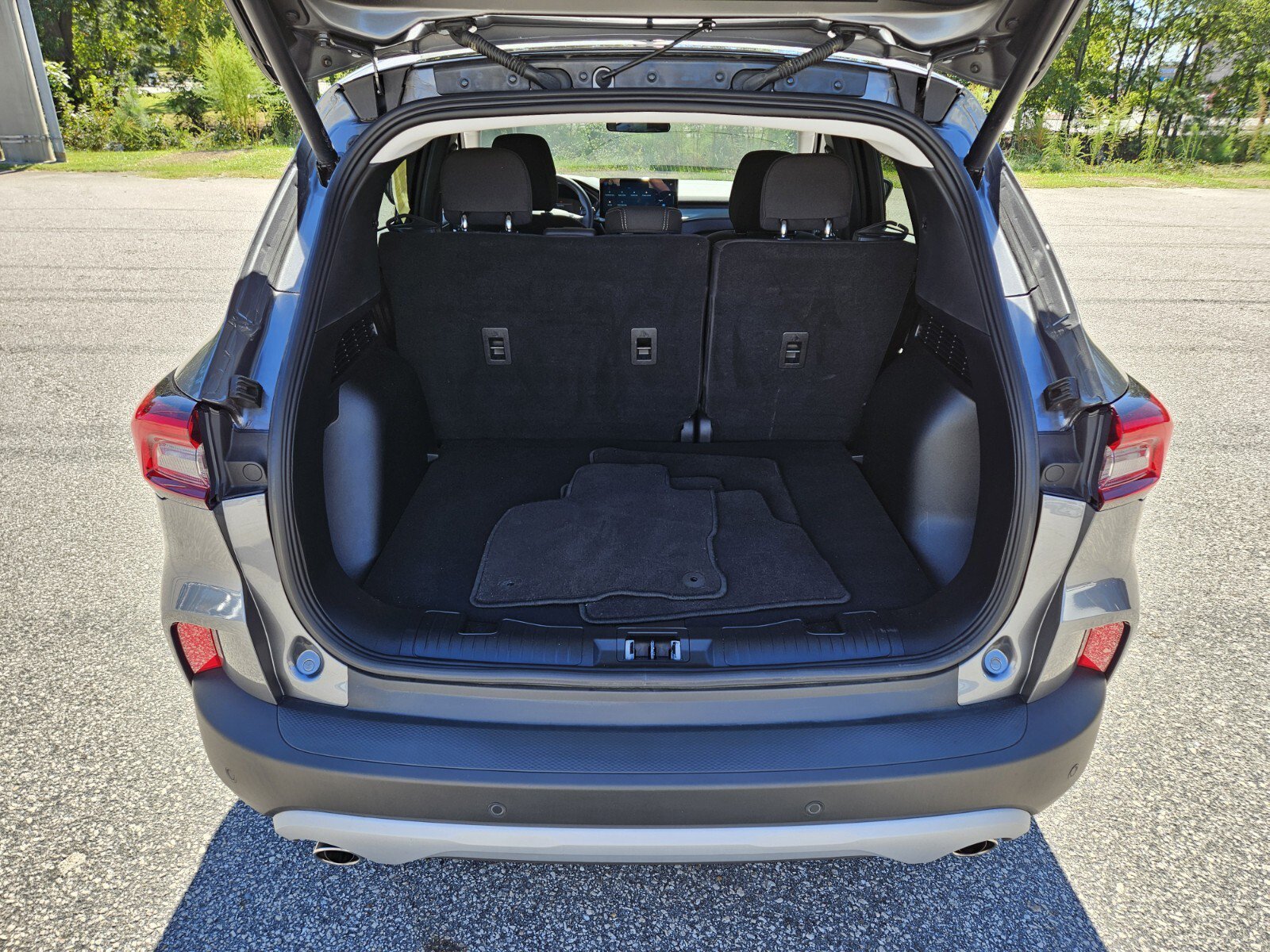 Used 2025 Ford Escape Active w/ Tech Pack #1 FWD image 17