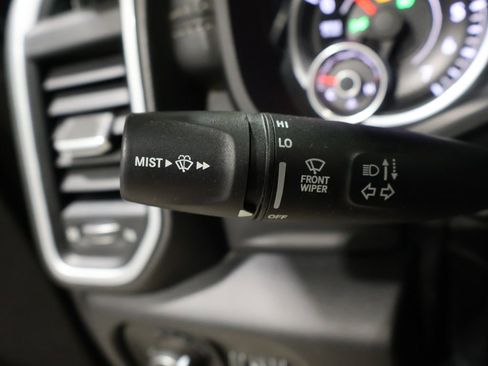 Used 2019 RAM 1500 Laramie image 36