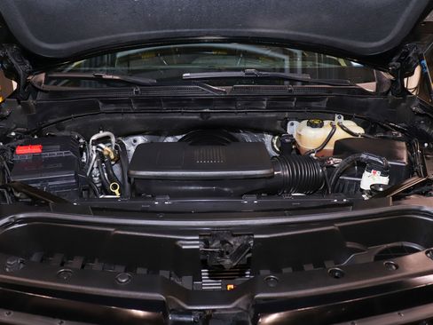 Used 2022 Cadillac Escalade ESV Sport Platinum w/ LPO, ONYX Package image 34