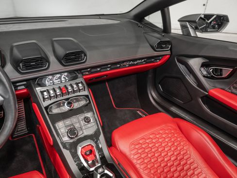 Used 2016 Lamborghini Huracan LP 610-4 AWD/4WD image 19