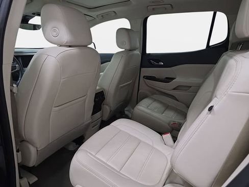Used 2021 GMC Acadia Denali w/ Denali Technology Package image 12