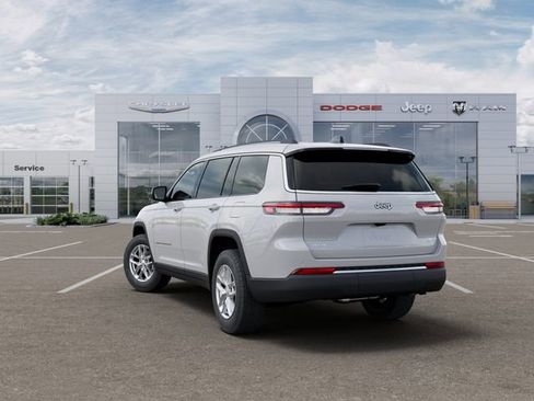 New 2025 Jeep Grand Cherokee L Laredo image 3