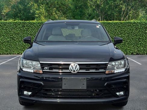 Used 2020 Volkswagen Tiguan SE R-Line FWD image 9
