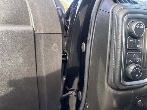 Used 2021 Chevrolet Silverado 1500 LT image 21