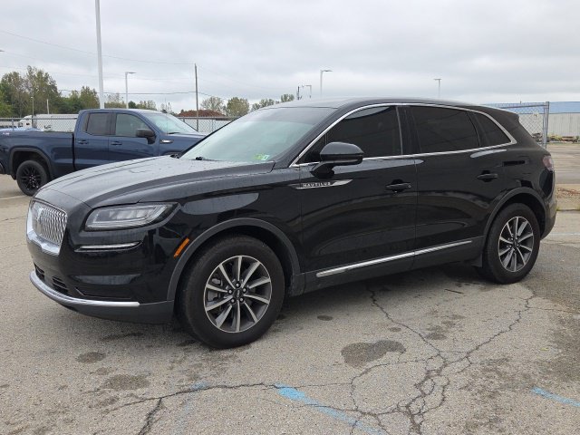 Used 2021 Lincoln Nautilus AWD image 2