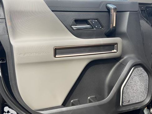 Used 2025 GMC Hummer EV 3X image 15