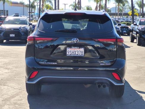 Used 2025 Toyota Highlander XSE AWD/4WD image 7