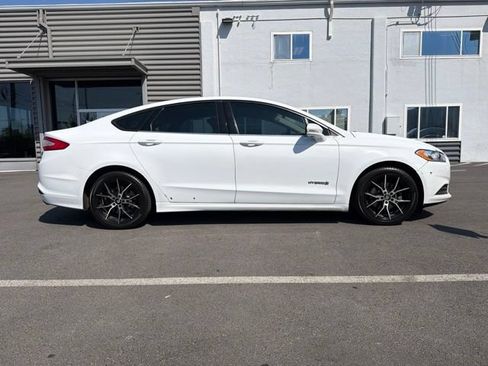 Used 2013 Ford Fusion SE FWD image 5