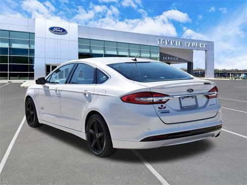 Used 2017 Ford Fusion Energi Titanium image 2