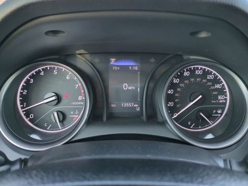 Used 2024 Toyota Camry SE image 30