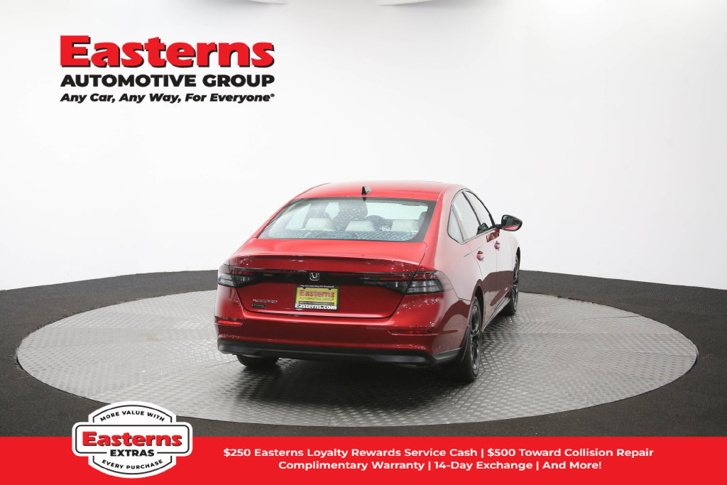 Used 2025 Honda Accord SE image 39
